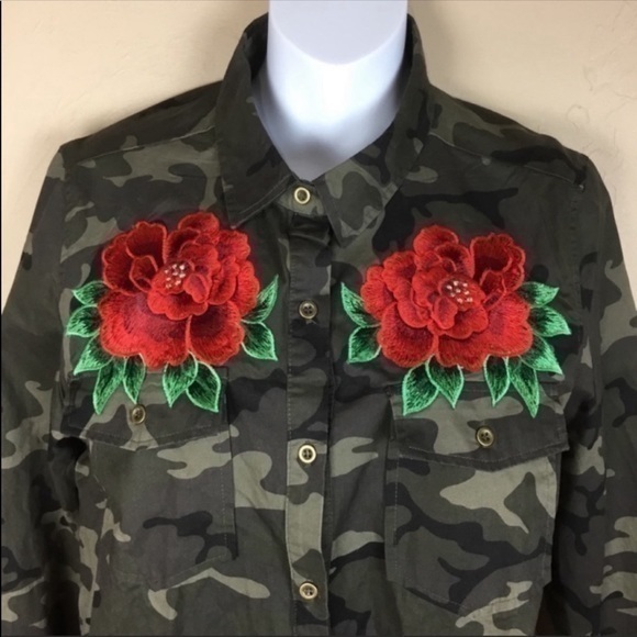 Love Tree Tops - Love Tree Green Camouflage Red Embroidered Detail